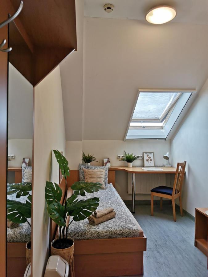 Hid Ifjusagi Szallo Hostel Dunaujvaros Luaran gambar